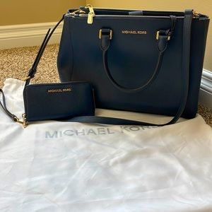 Michael Kors Navy Set